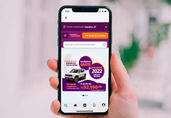 Imagem com celular site Seminovo Movida